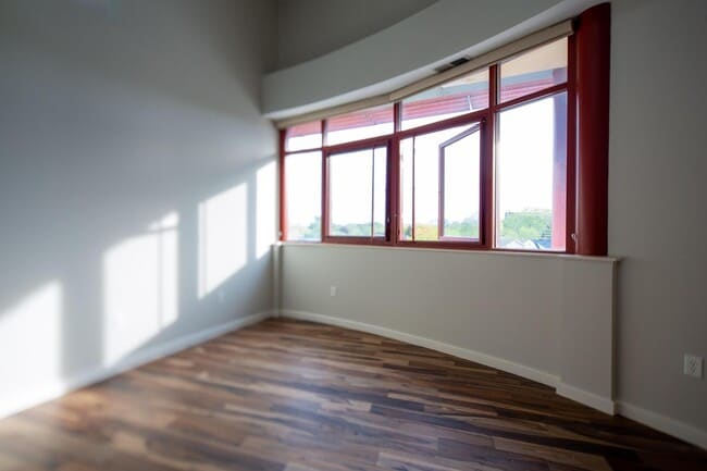 Building Photo - 1300 Northwest Blvd