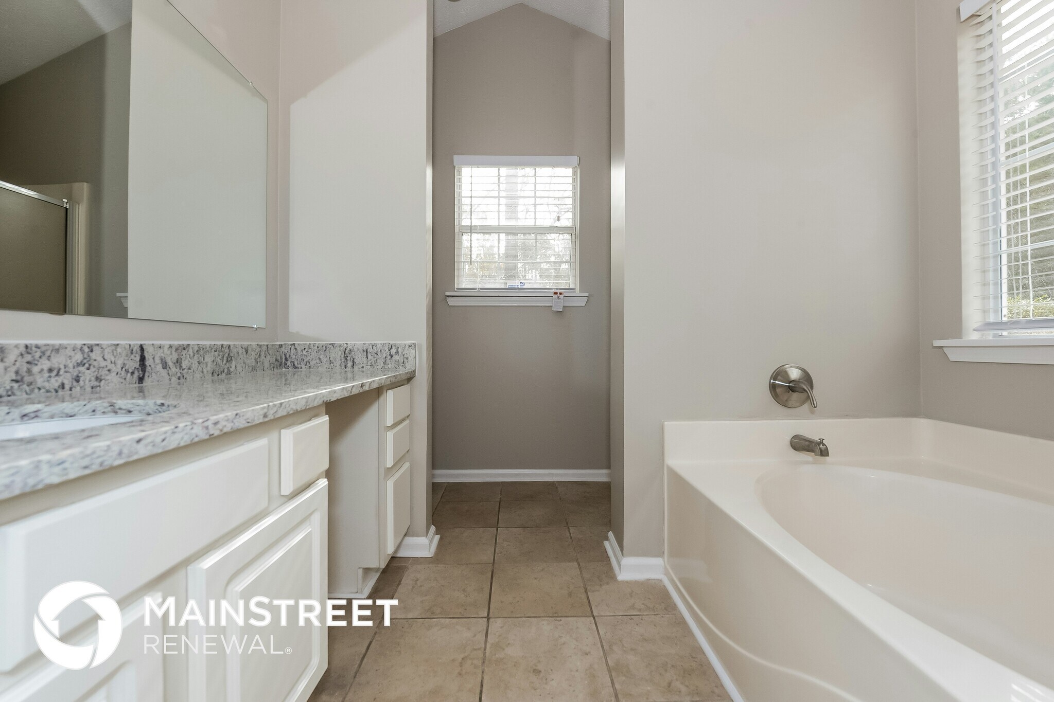 Building Photo - 18 Oakdale Dr