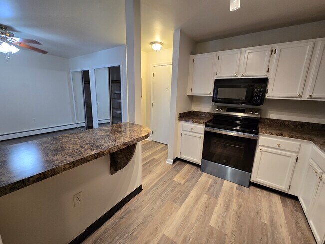 Building Photo - 1209 Cromwell Hills Dr