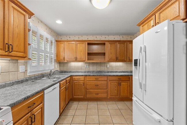 Building Photo - 4685 Colima Ct