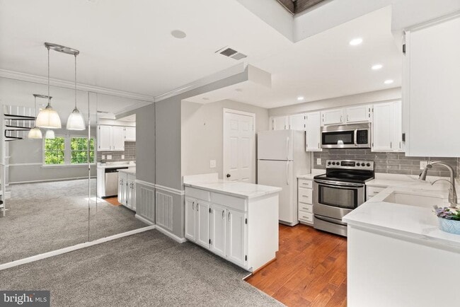 Building Photo - 12317 Wadsworth Way