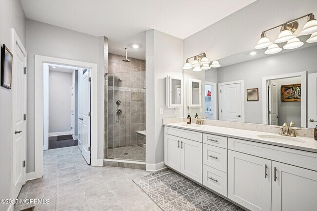 Building Photo - 42 Dogleg Ln