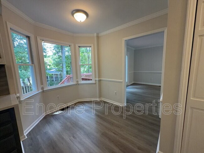Building Photo - 203 Wood Hollow Dr