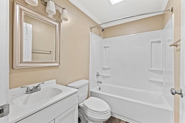 Building Photo - 1308 Columbia Rd