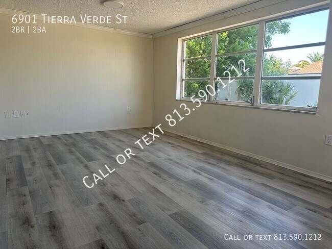 Building Photo - 6901 Tierra Verde St