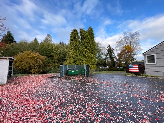 Building Photo - 3010 Bethel Rd SE