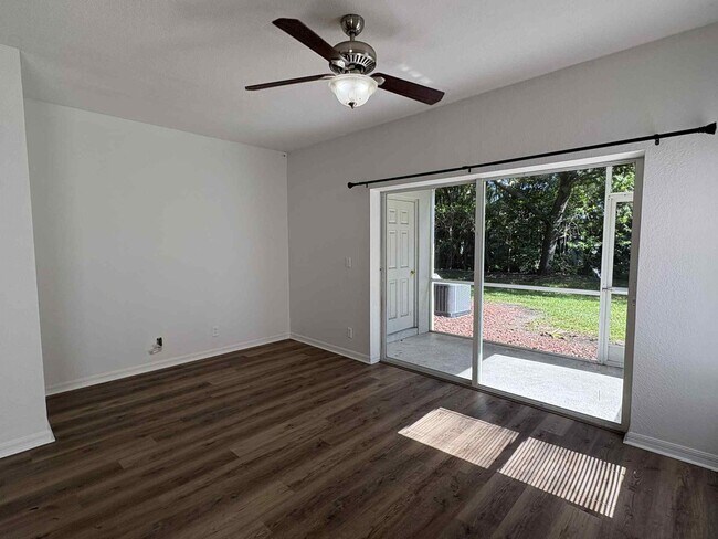 Building Photo - **Coming Soon** 2/2.5 Townhomes for Rent in Fort Myers