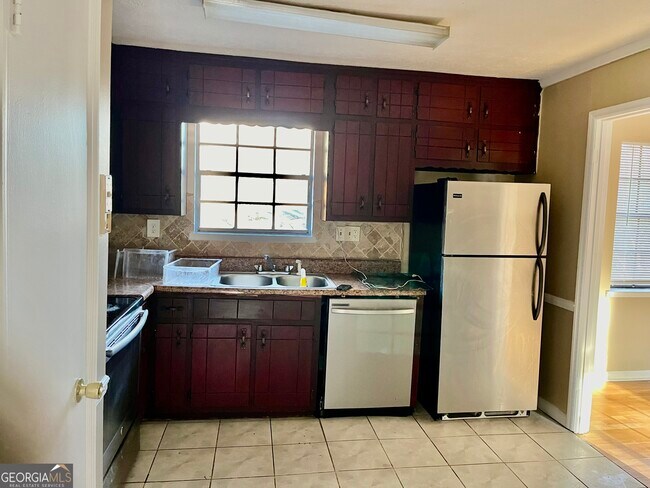 Building Photo - 152 Rountree Rd