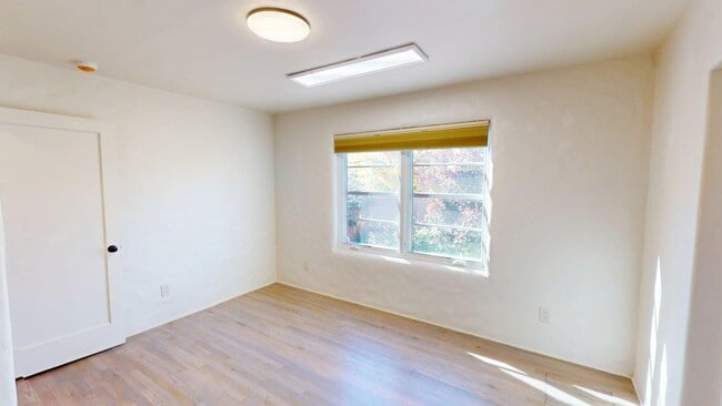 Building Photo - 901 Galisteo St