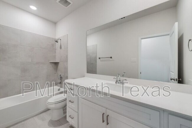 Building Photo - 309 Amenduni Ln