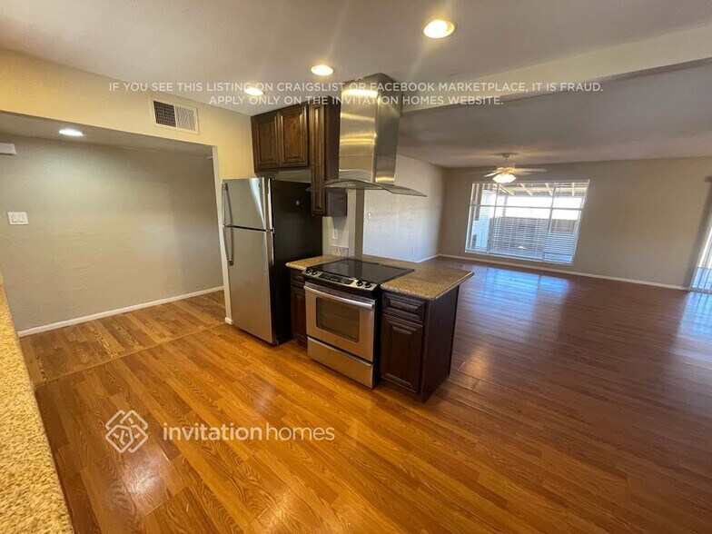 Building Photo - 9201 N 18th Ave