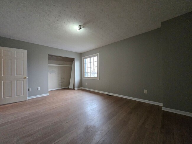 Building Photo - 3 Bedroom, 2.5 Bath Townhouse in Beavercreek!