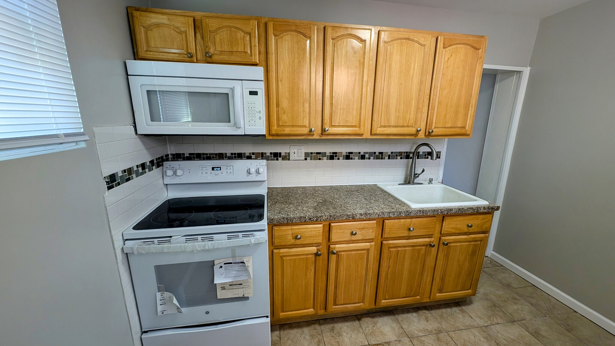 Kitchen - 1515 W Westmoreland St