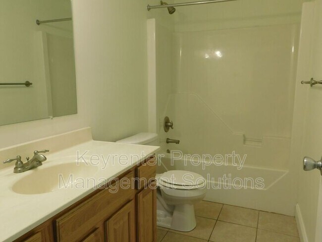 Building Photo - 42 Enchanted View Cir