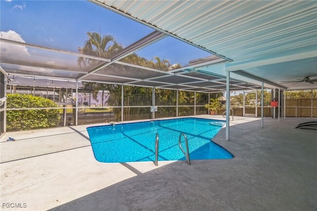 Building Photo - 4330 S Canal Cir