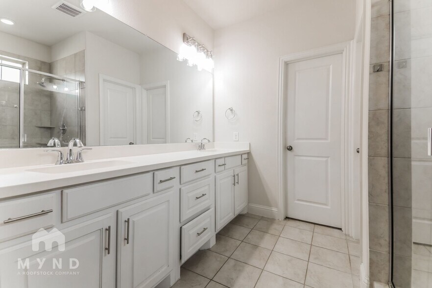 Building Photo - 3301 Damsel Sauvage Ln