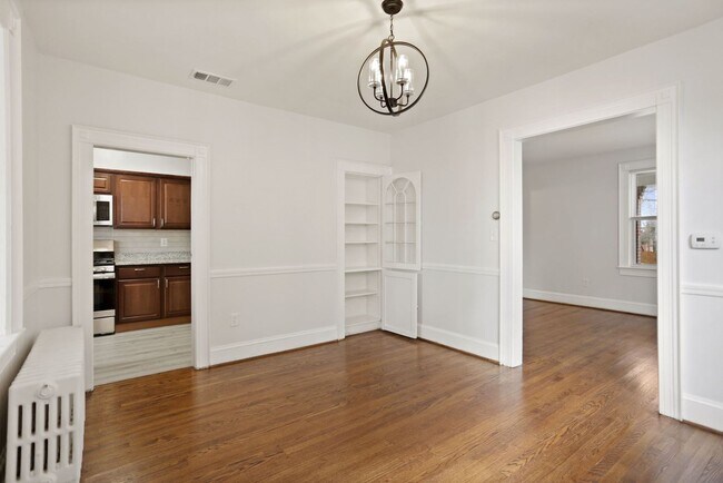 Building Photo - Stunning 3BR/2.5BA Home in Brookland – Available Now!