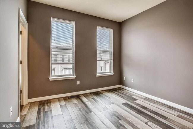 Building Photo - 2526 Sheridan Rd SE