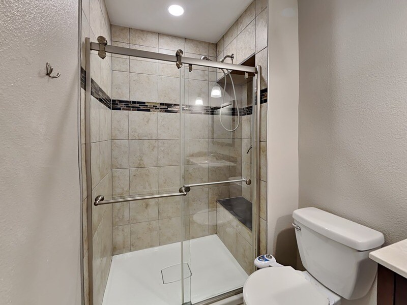 Building Photo - 5053 Ashlock Dr