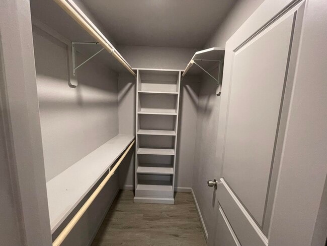 Building Photo - 5610 Kemper St