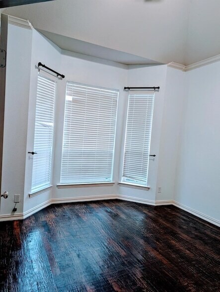 Building Photo - 15702 Crown Cove Ln