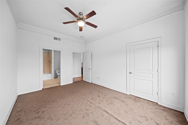 Building Photo - 3333 Allen Pkwy