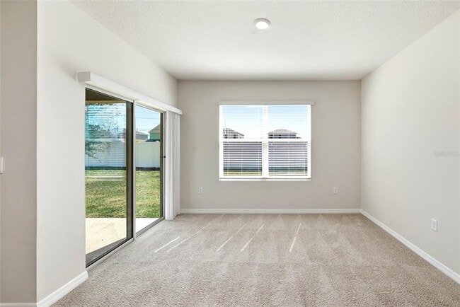 Building Photo - 2725 Dumont Ln