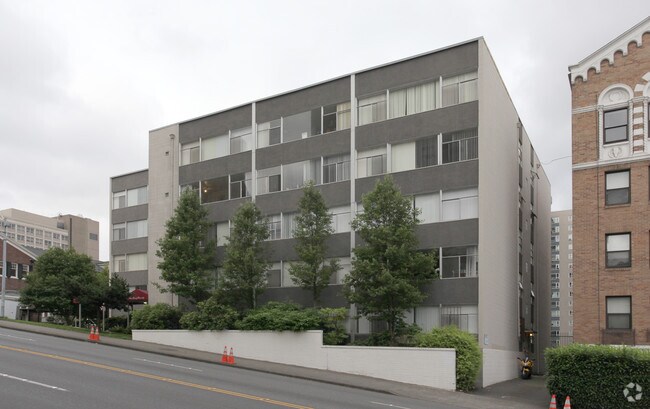 Building Photo - Ten Twenty University