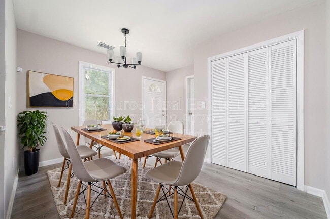 Building Photo - 665 S Eugenia Pl NW