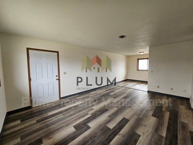 Building Photo - 2340 Fairview Ave