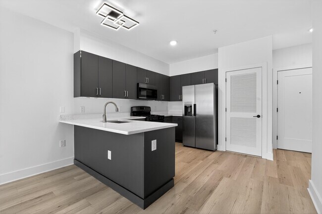 Building Photo - 43-45-45 W 32nd St