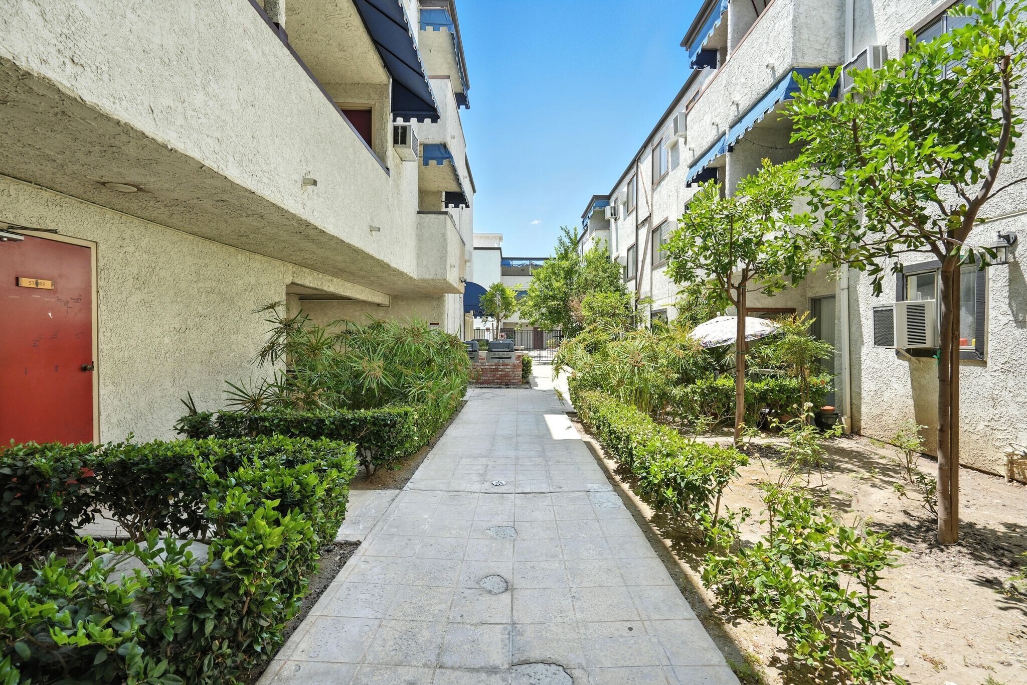 Building Photo - 18530 Hatteras St