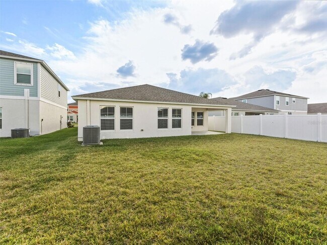 Building Photo - 12776 Tannencrest Dr