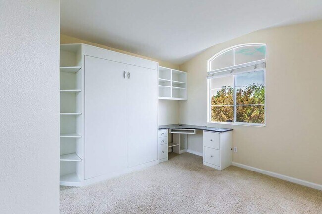 Building Photo - 5392 Manderston Dr