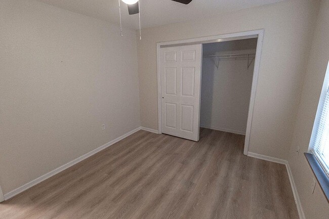 Building Photo - 1325 Godas Cir