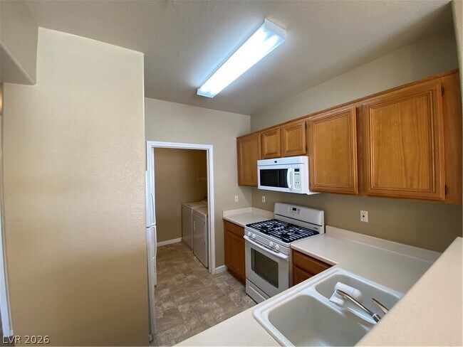 Building Photo - 7111 S Durango Dr