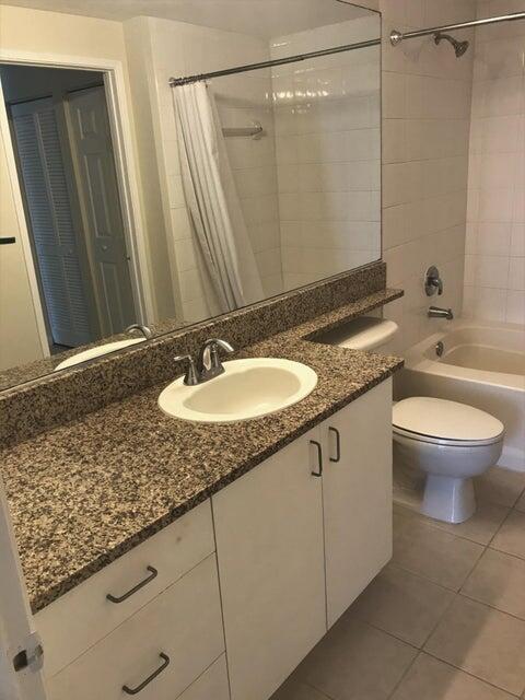 Building Photo - 630 S Sapodilla Ave
