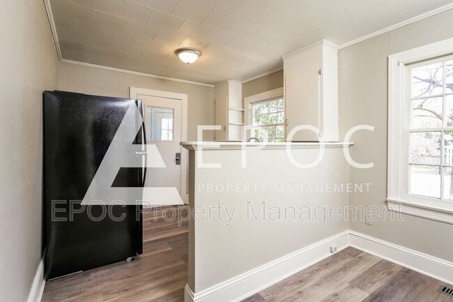 Building Photo - 401 Courtland Terrace