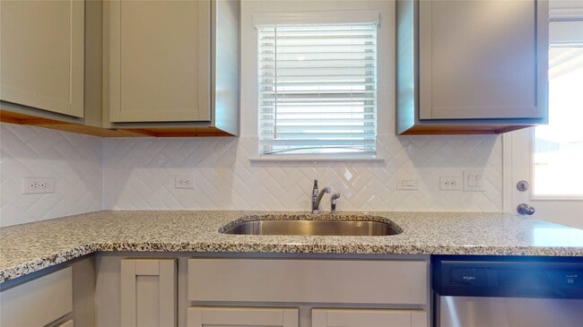 Building Photo - 31319 Black Frst Xing