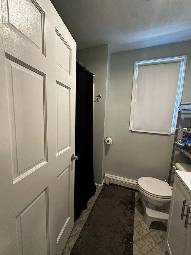 Building Photo - Charming 3 Bed, 3 Bath Home with Finished ...