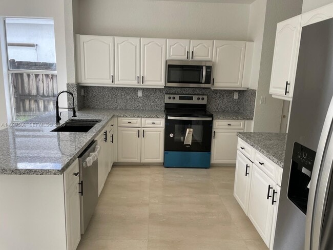 Building Photo - 15964 SW 139th St