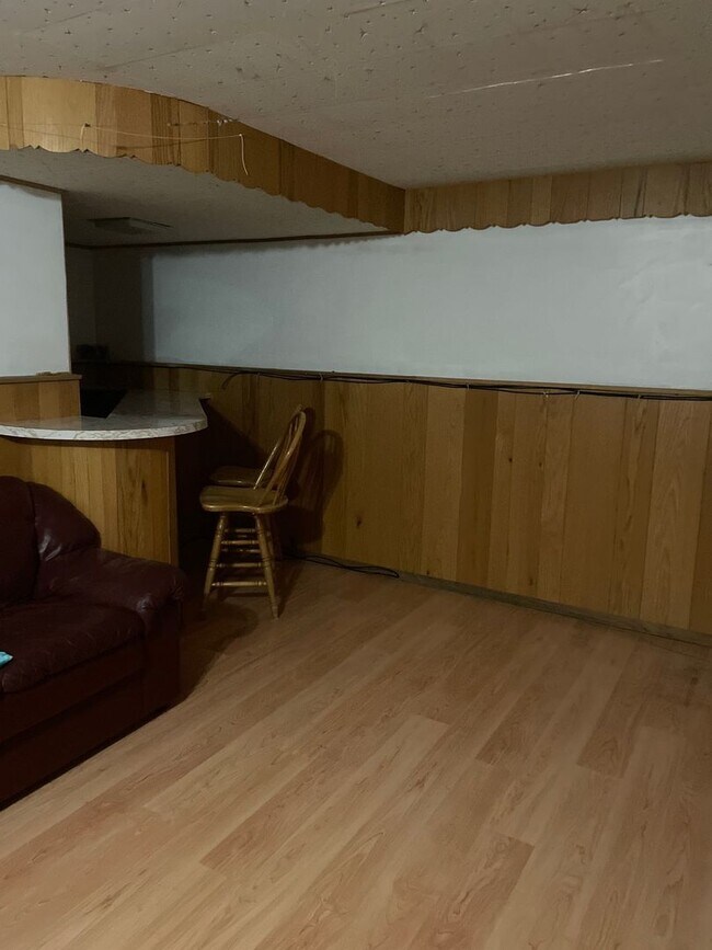 Building Photo - Spacious 4BR House in Fairview Heights