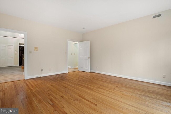 Building Photo - 13620 Canal Vista Ct