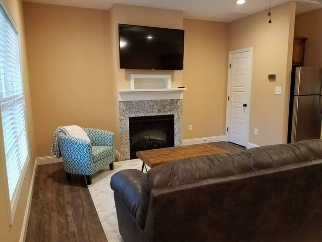 Building Photo - 104 Keylock Farm Rd