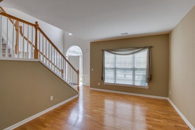 Building Photo - 1510 Chestnut Springs Rd