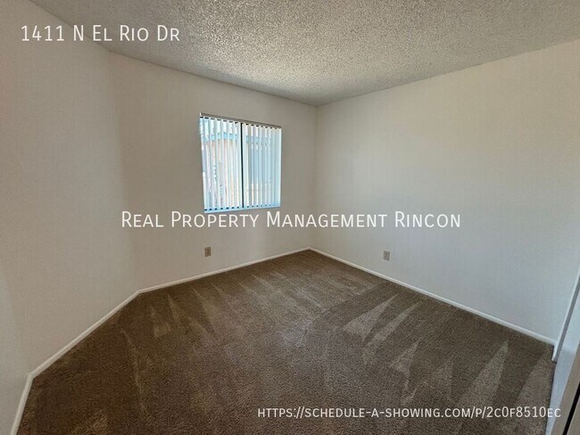 Building Photo - 1411 N El Rio Dr