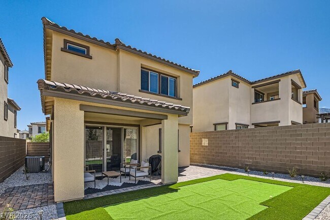 Building Photo - 11604 Desert Hollow Avenue
