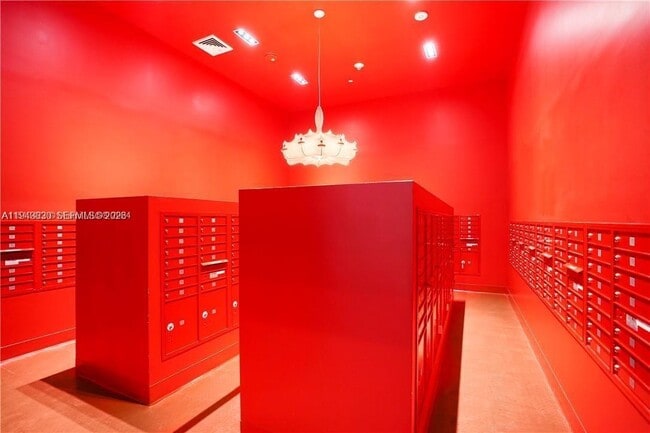 Building Photo - 1600 NE 1st Ave