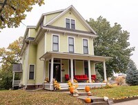Building Photo - 754 19th St