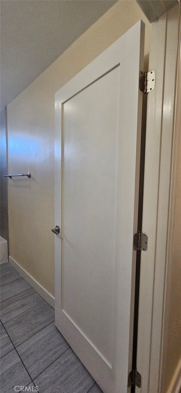 Building Photo - 1631 E 85th St